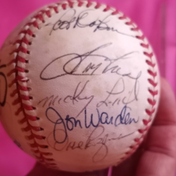 Detroit Togers autographed baseball - Picture 2 of 4